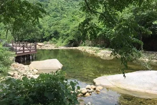 武漢周邊哪里可以抓螃蟹 姚家山香溪谷、京山美人谷值得一去